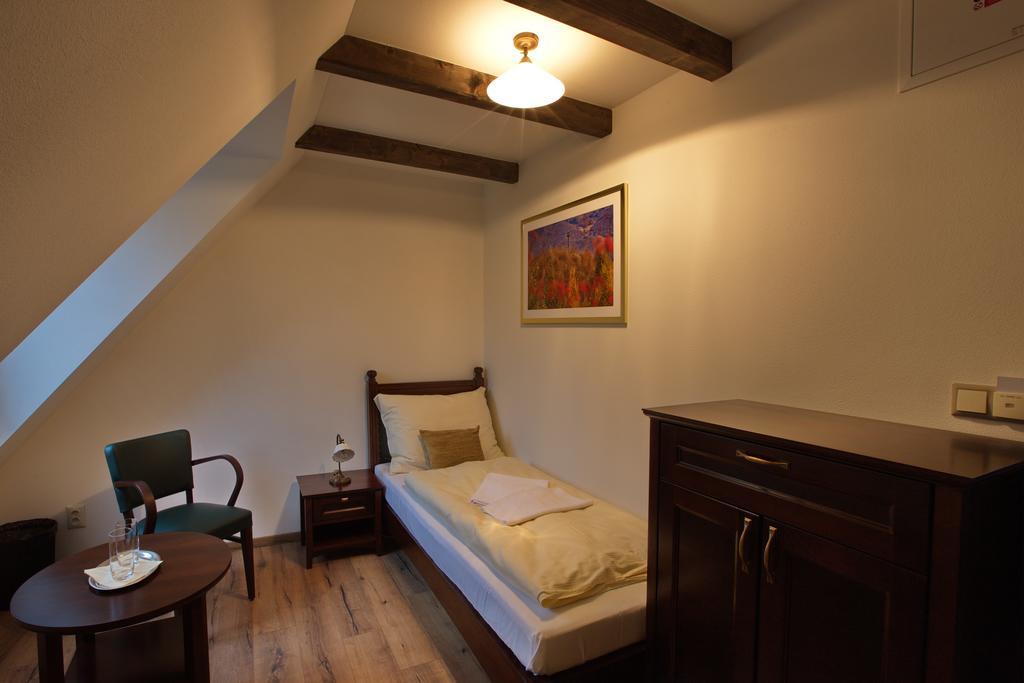 玉兰别墅旅馆 Banská Štiavnica 外观 照片